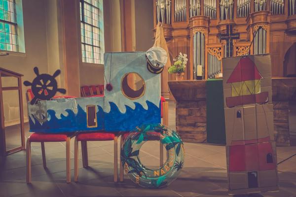 Schiff im Abschlussgottesdienst